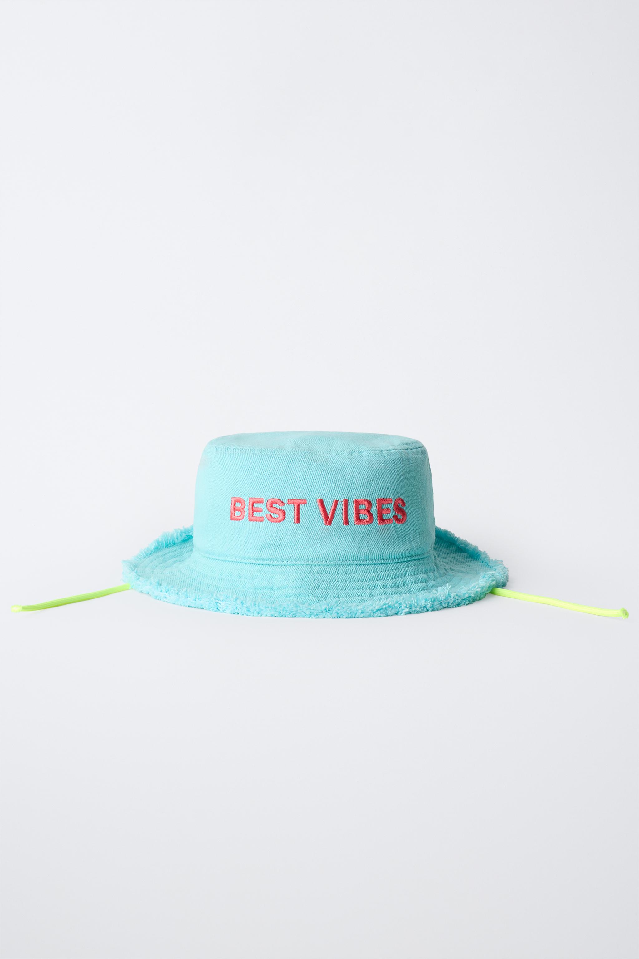 EMBROIDERED TEXT BUCKET HAT